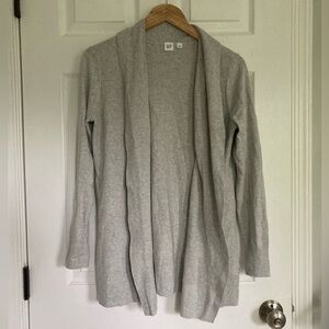GAP gray cardigan
